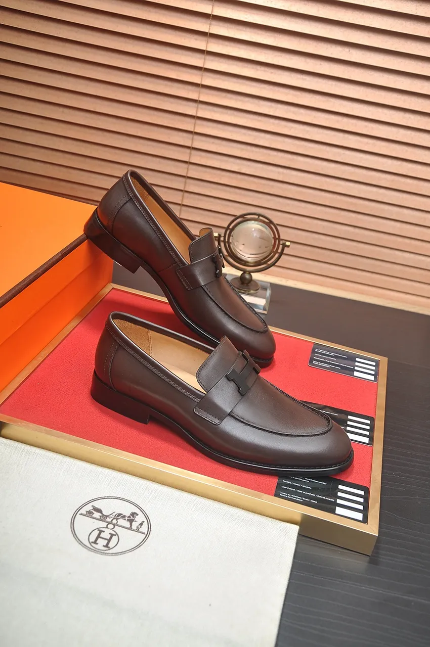 Men's shoes💰520💶[HERMES] (cowhide lining)🍀Italian top luxury🍀He does not pursue novel styles and gorgeous colors, but attracts the favor of successful men with his flawless, elegant and classic style. Formal leather shoes This very comfortable, simple and stable style allows you to easily match any style! The pattern is absolutely 1:1 refined from the original case, and we strive for excellence in materials, imported cowhide + cowhide lining💪💪💪extraordinary texture👍! .Code number: 38-45 (45 customized)